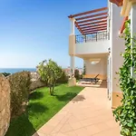 Nau Village 4* סלמה