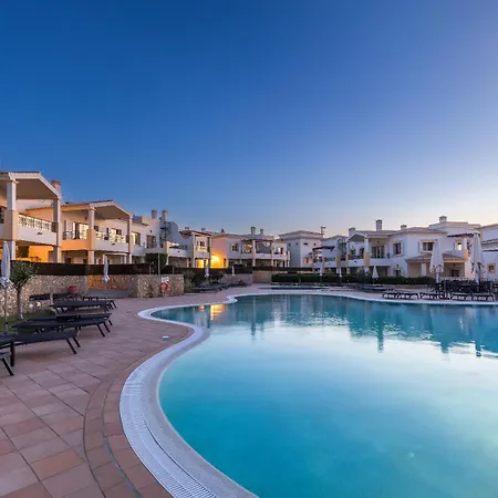 假日公园 Nau Village 4*