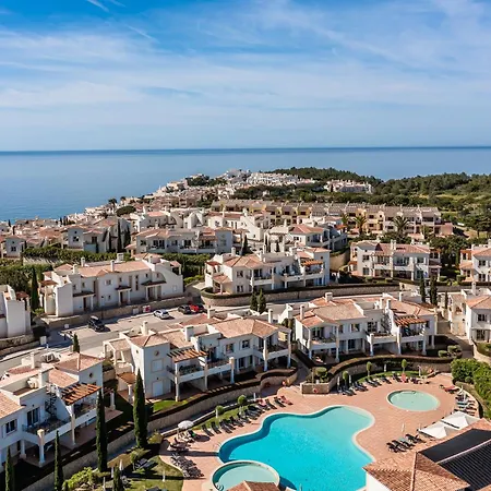 Nau Village 4*