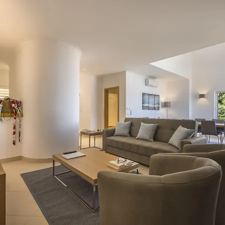 Nau Village 塞勒玛