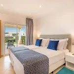 Nau Village 4*