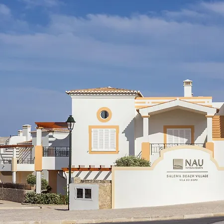 Nau Village Salema