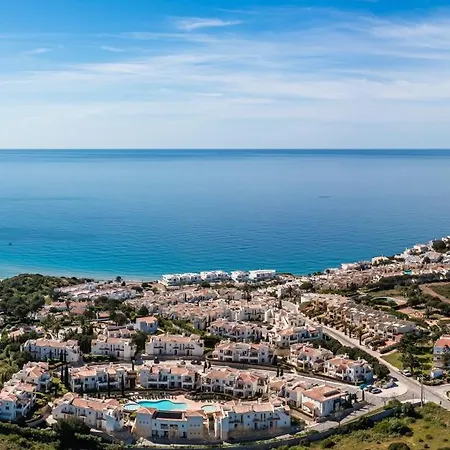 Nau Village 4*