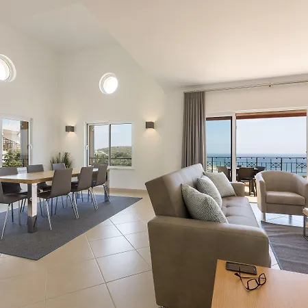 Nau Village 4*