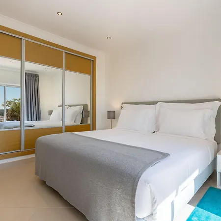 Nau Village 假日公园 4*