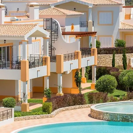 Nau Village 4*