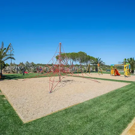 Nau Village 4* Salema
