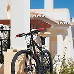 Nau Village