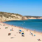 Nau Village Salema