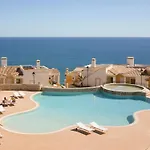 Nau Village 4*